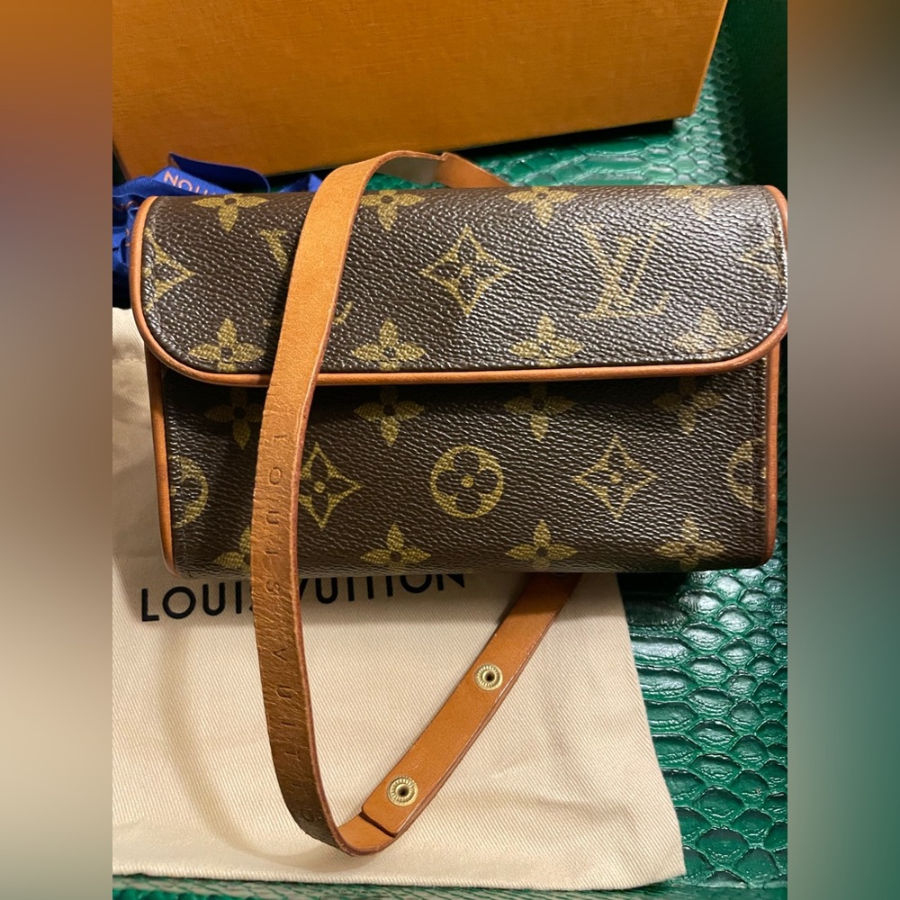 Louis Vuitton Monogram Pochette Florentine waist bag Vintage Full set
